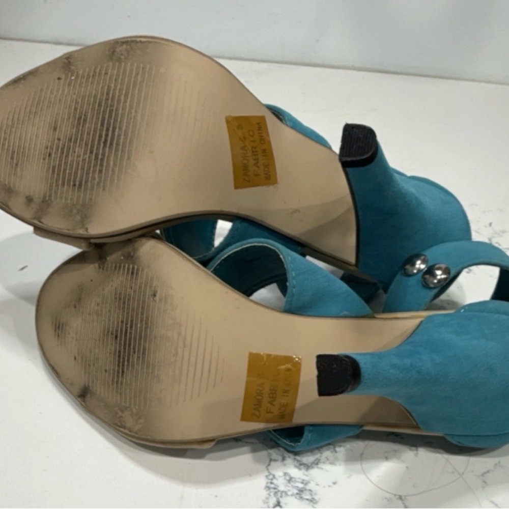 ShoeDazzle 4" Blue Beige Strappy Heels Studded Open Toe Fabric Women's 6.5 - Picture 10 of 10